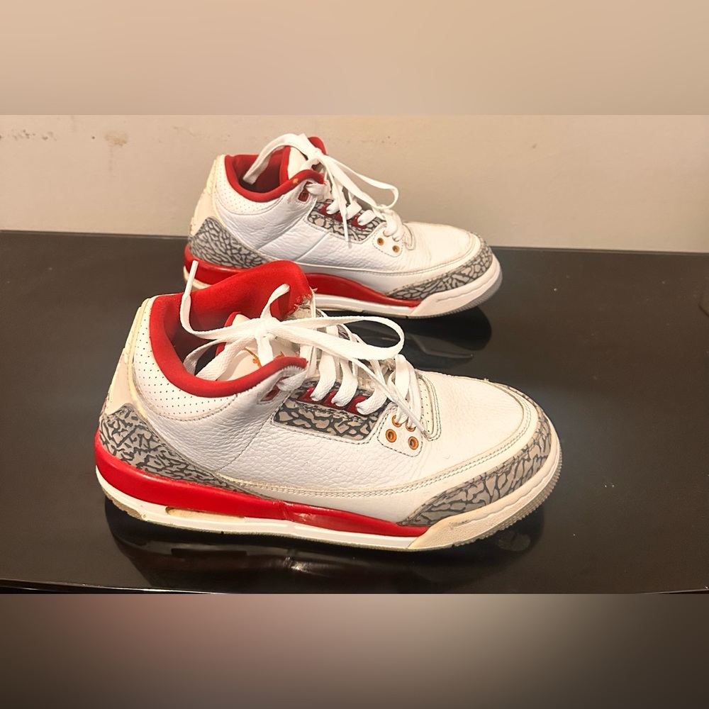 Jordan Men's White Red Elephant Print Athletic Shoes